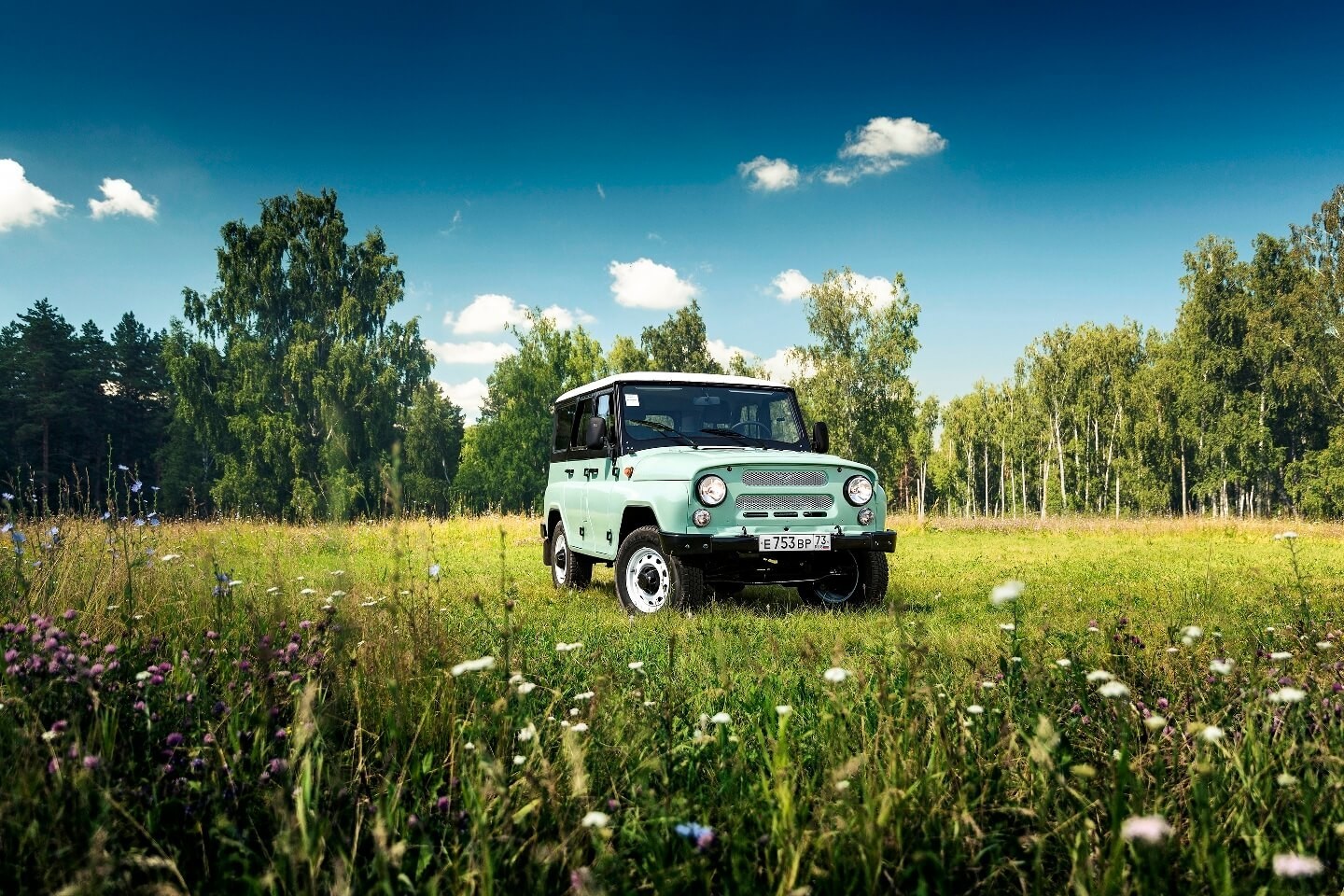 Јубиларна верзија возила УАЗ „Хантер“ направљена поводом 45. годишњице модела УАЗ-469. 