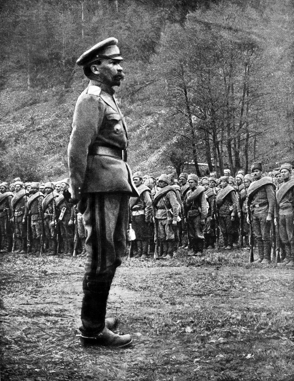  General Kornilov inspecting Russian troops, 1st July 1917.