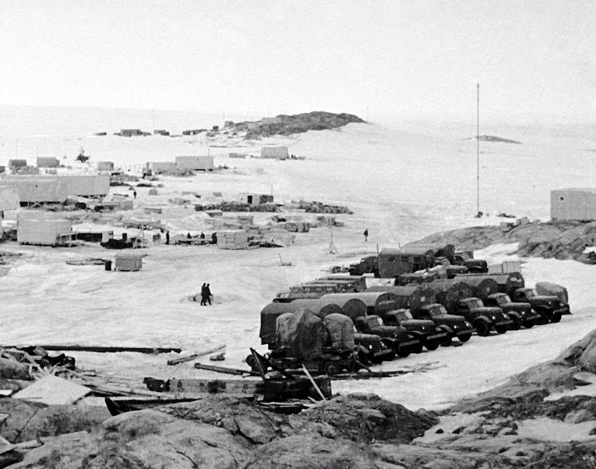 Prizorišče sovjetske ekspedicije na Antarktiki - raziskovalni observatorij Mirni.