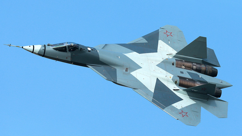 Su-57, ruski lovac pete generacije.