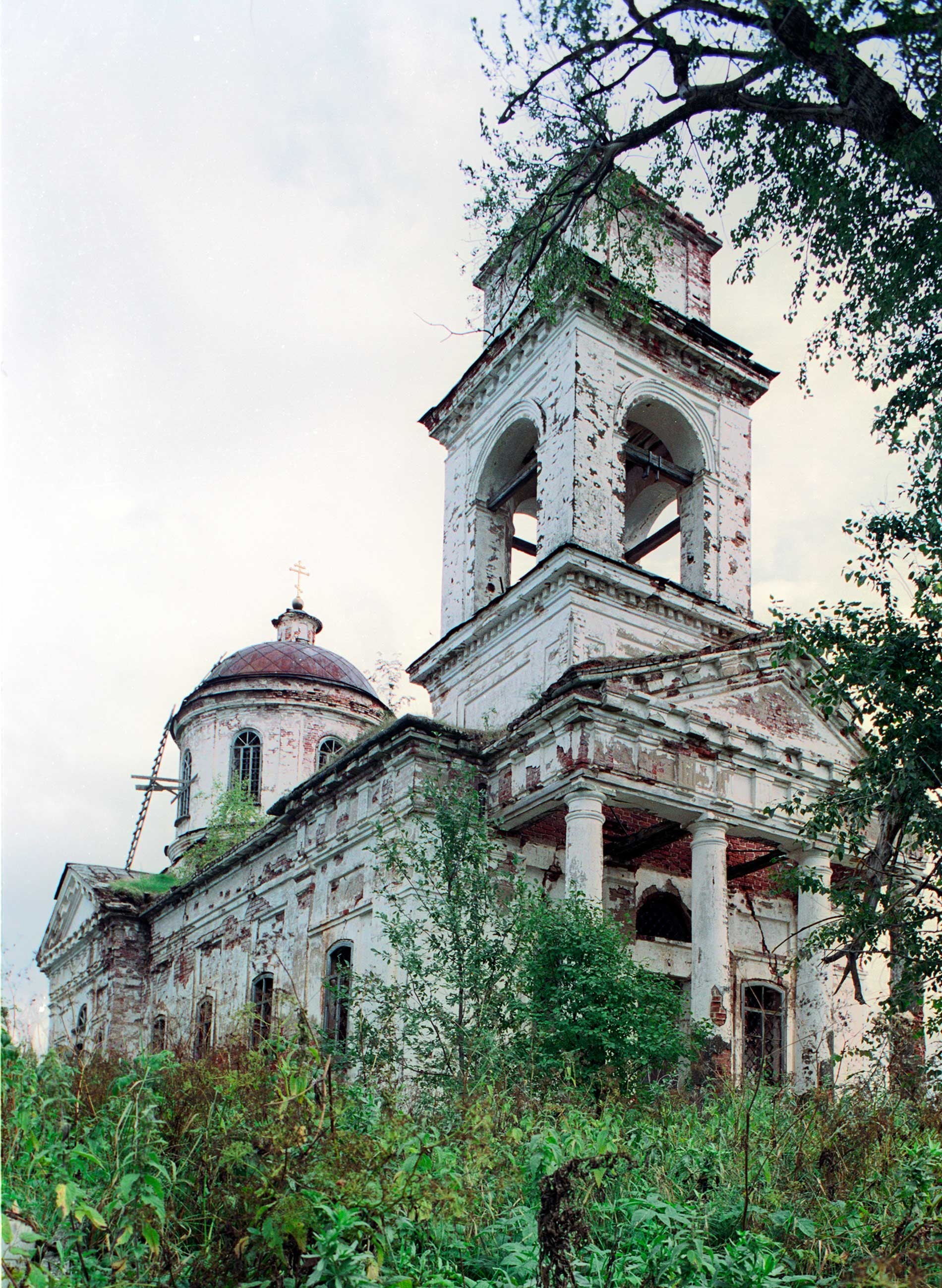 Iglesia de Icono del Signo, vista noroeste. 28 de agosto de 2006.