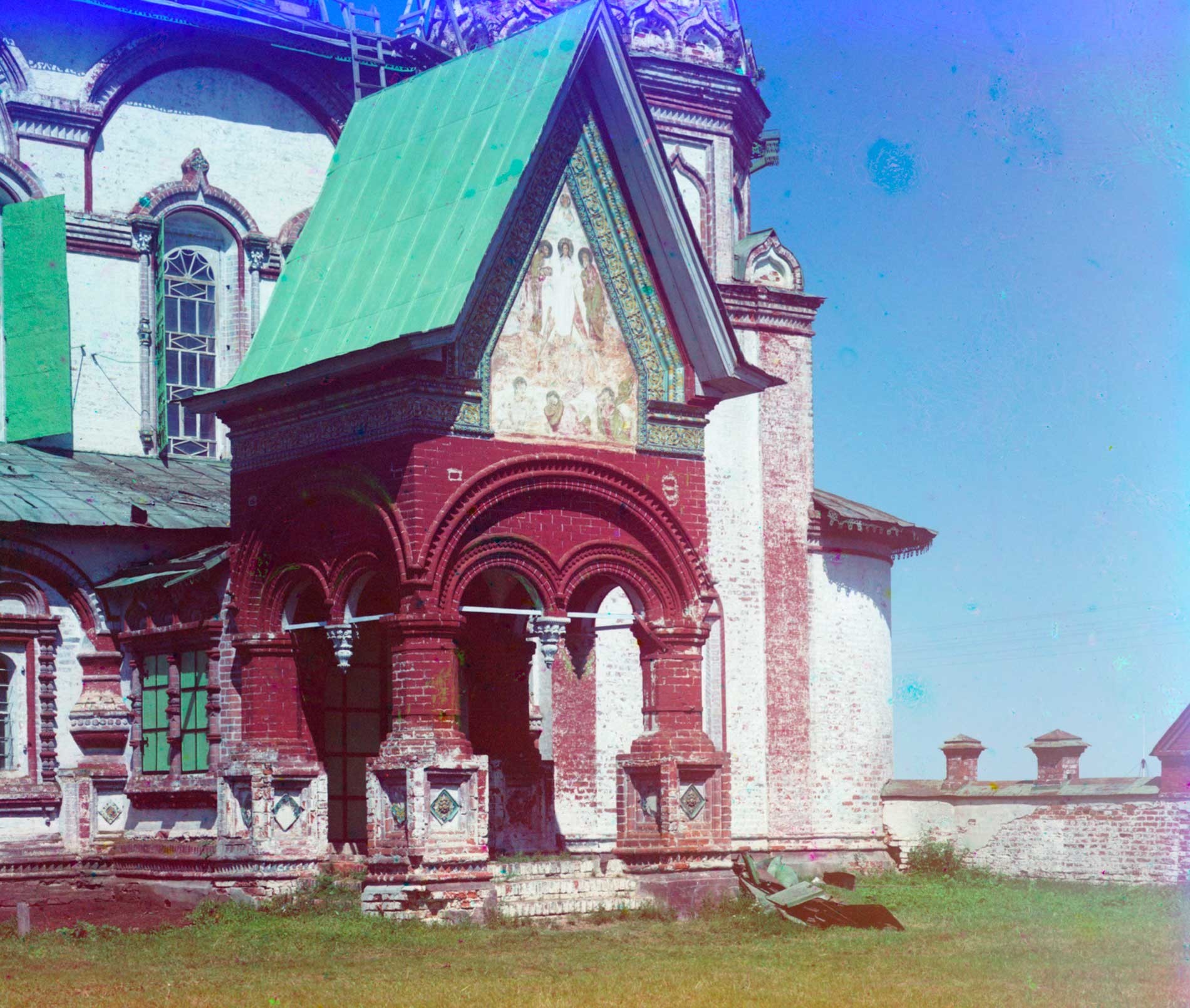Iglesia de San Juan Crisóstomo. Fachada sur. Verano de 1911.