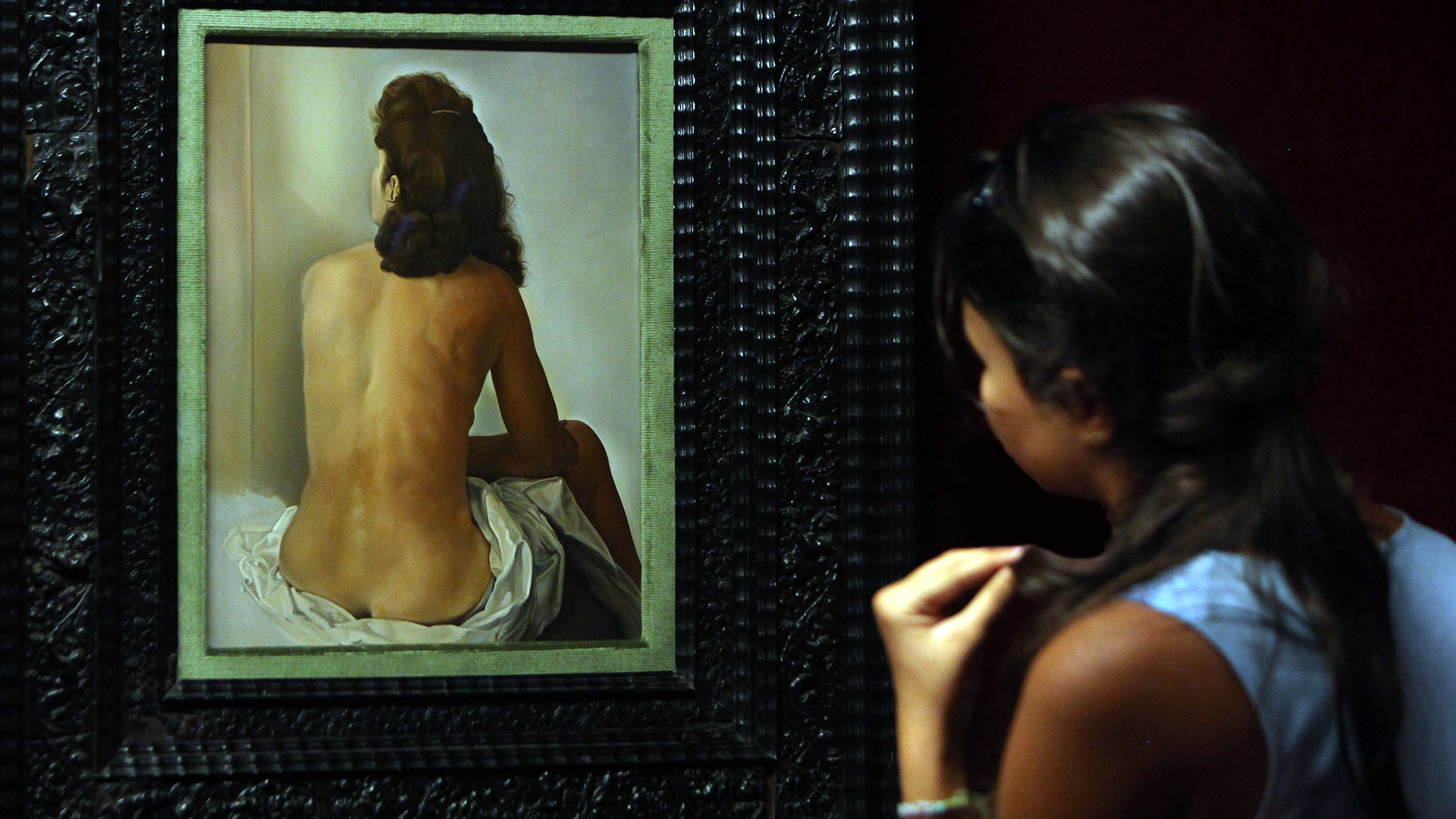 Gala de dos, regardant un miroir invisible, par Salvadore Dali, 1960