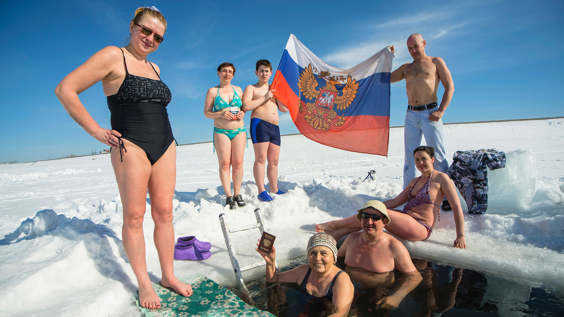 I membri del club di nuoto “Orso polare”