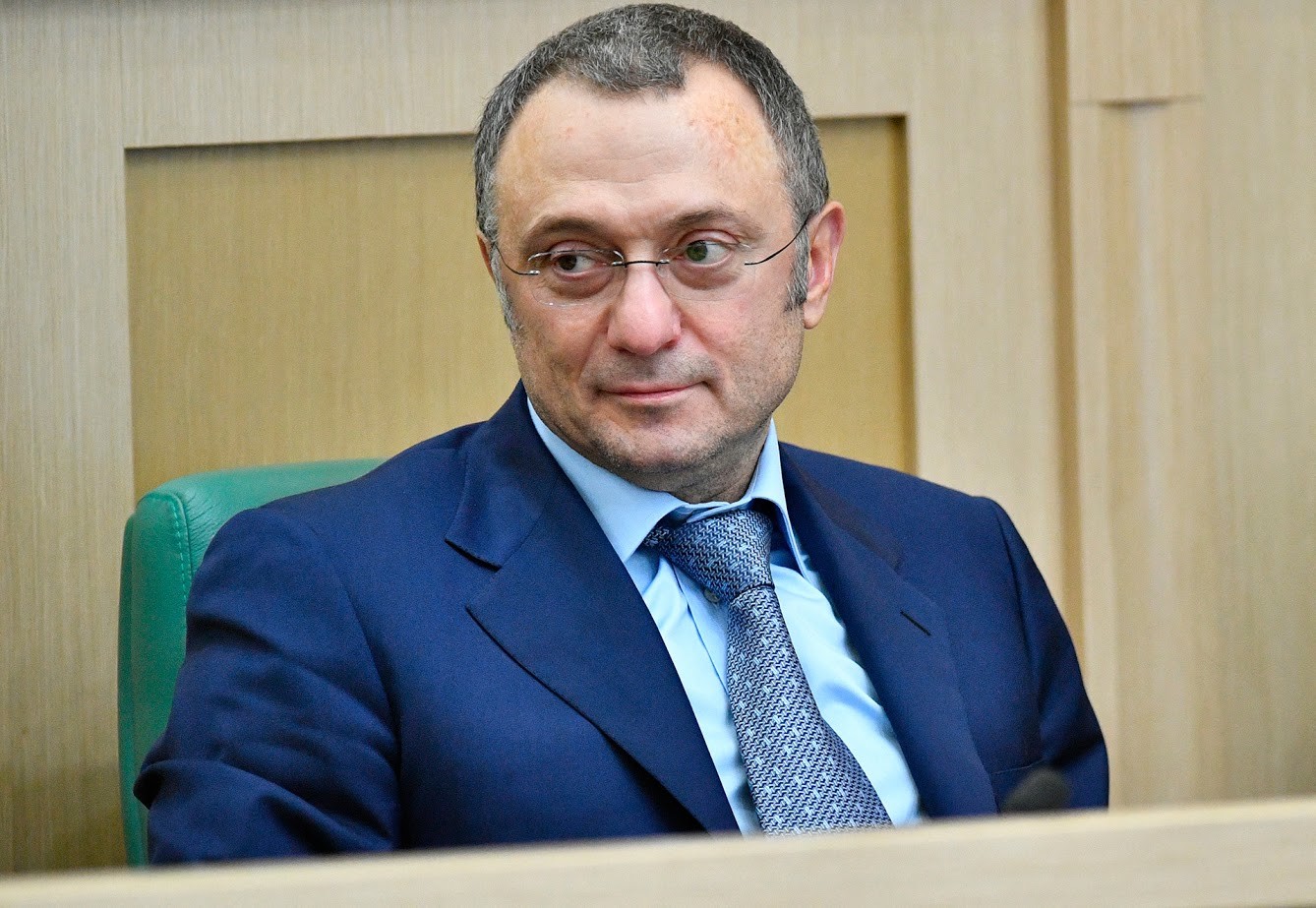 Sulejman Kerimov, bivši lastnik kluba Anži Mahačkala, ki je poskrbel za drage nakupe igralcev, kot sta bila William in Samuel Eto'o. Klub je prodal leta 2016.