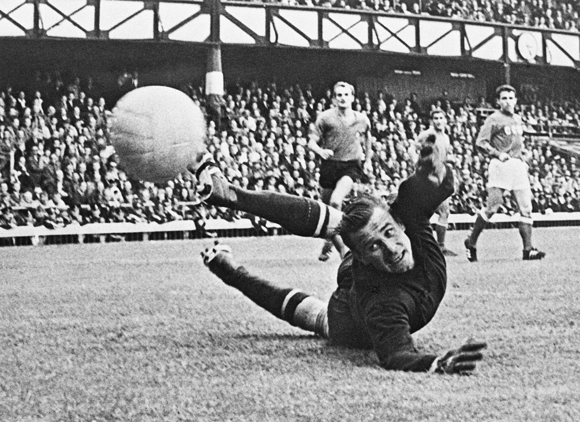 Yashin was famous for his acrobatic skills and reaction, as well as changing the pattern of goalkeeper's play.