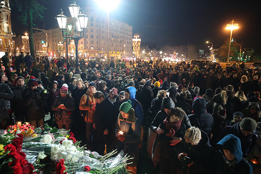 モスクワでは、約1万2千人がプーシキン広場での集会に参加した。