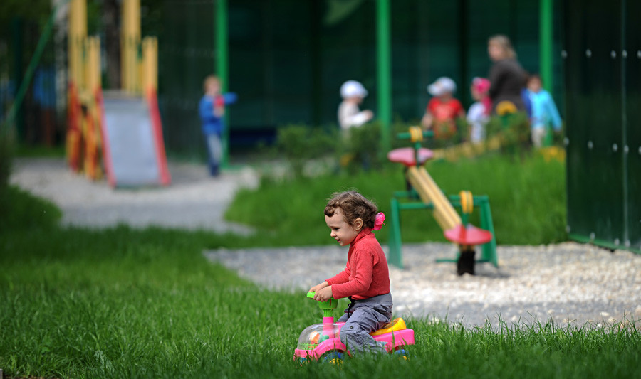 A girl at Kindergarten No. 406, Moscow.