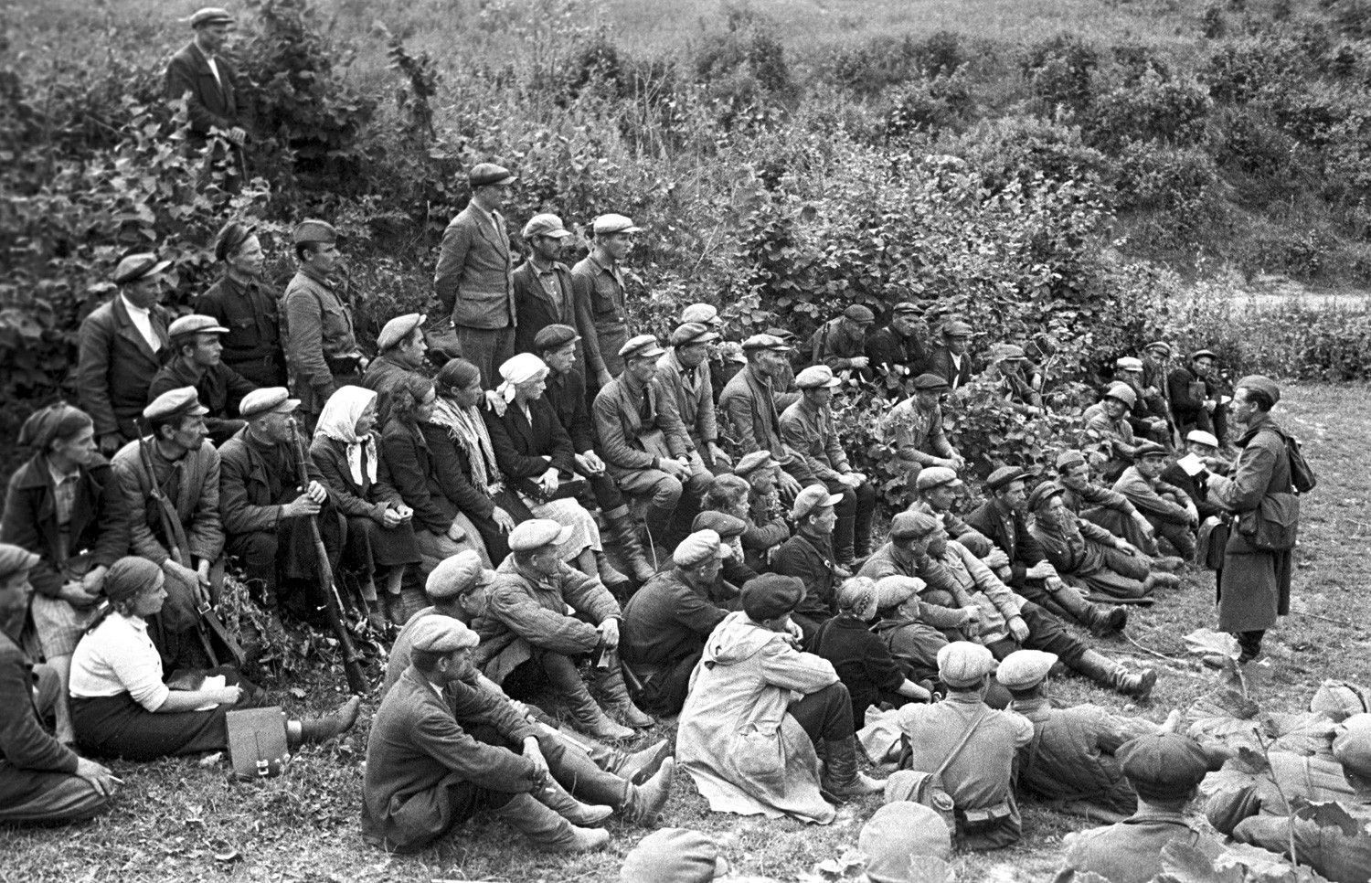 Борците на првиот партизански одред формиран во Смоленската област, 1941. 