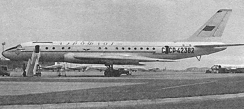 Ту-104А, СССР-42382 на аеродрому Хитроу, лето 1959.