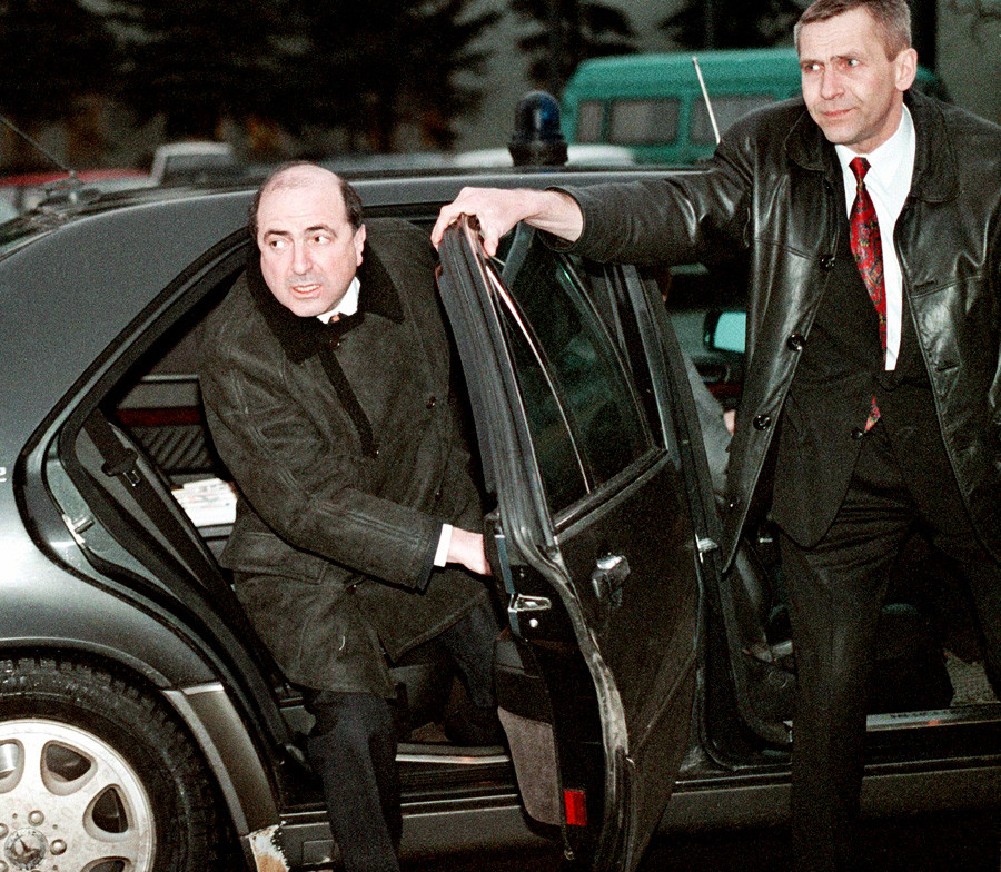 Borís Berezovski (a la izquierda) en 1999.
