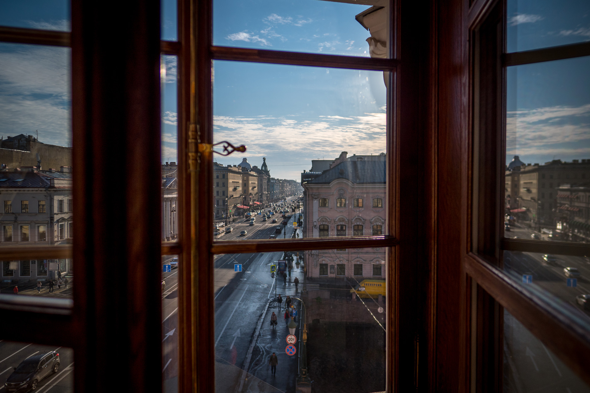 St. Petersburg apartments. Nevsky ave