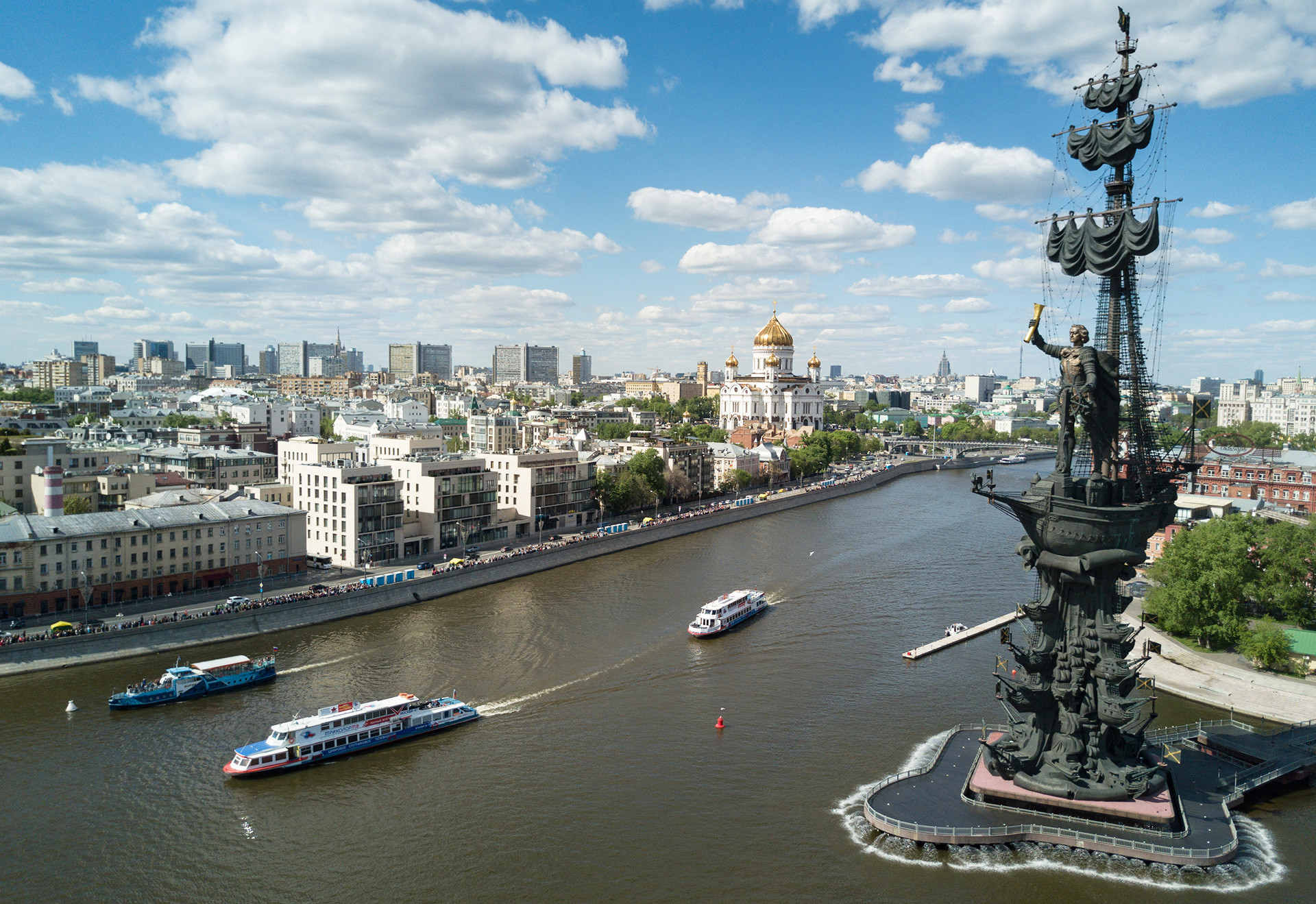 Estatua de Pedro el Grande en Moscú.