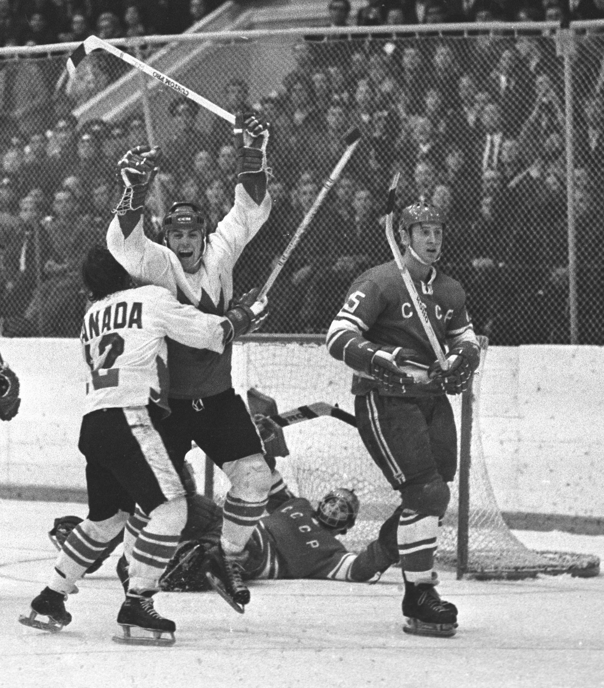 The fearsome Red Machine: The meteoric rise and dramatic decline of Soviet  hockey - Russia Beyond