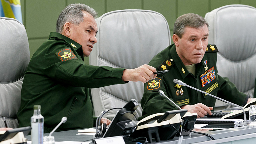 Министар одбране РФ Сергеј Шојгу и начелник Генералштаба Оружаних снага Русије генерал Валериј Герасимов
