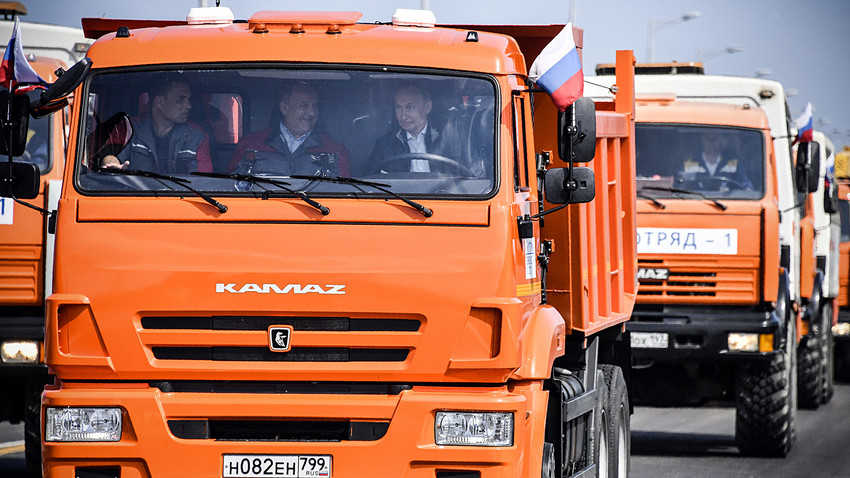 Presidential spokesperson Dmitry Peskov told media that Putin has obtained a C category driving license 20 years ago that allows him to drive a truck

