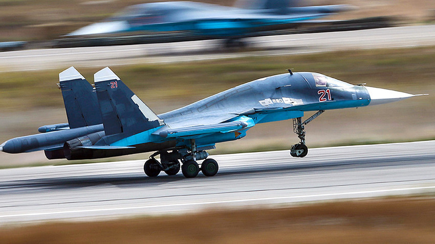 Taktički lovac-bombarder Su-34

