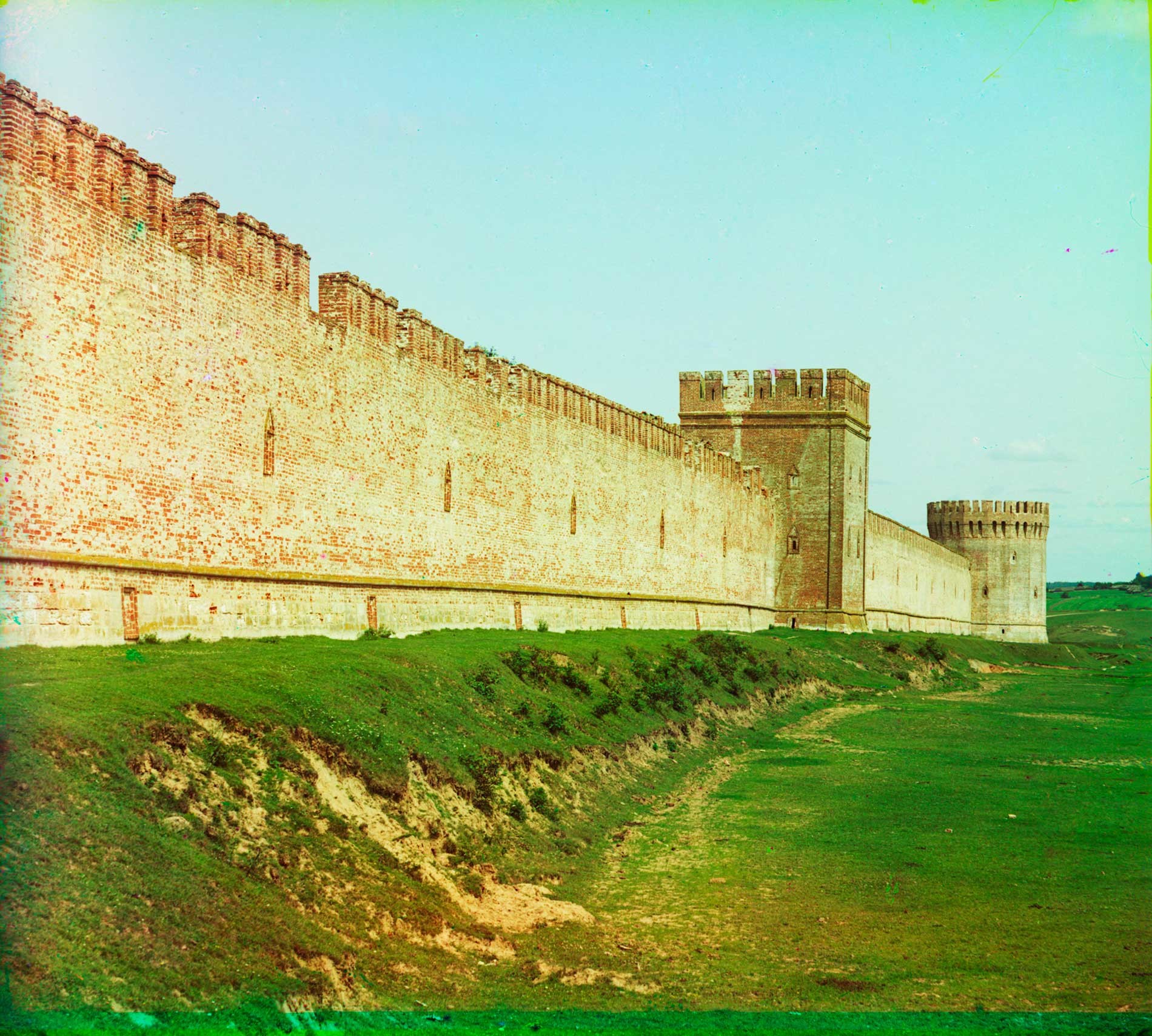 Smolensk citadel. Southeast wall with Voronin and Altar Towers. Summer 1912