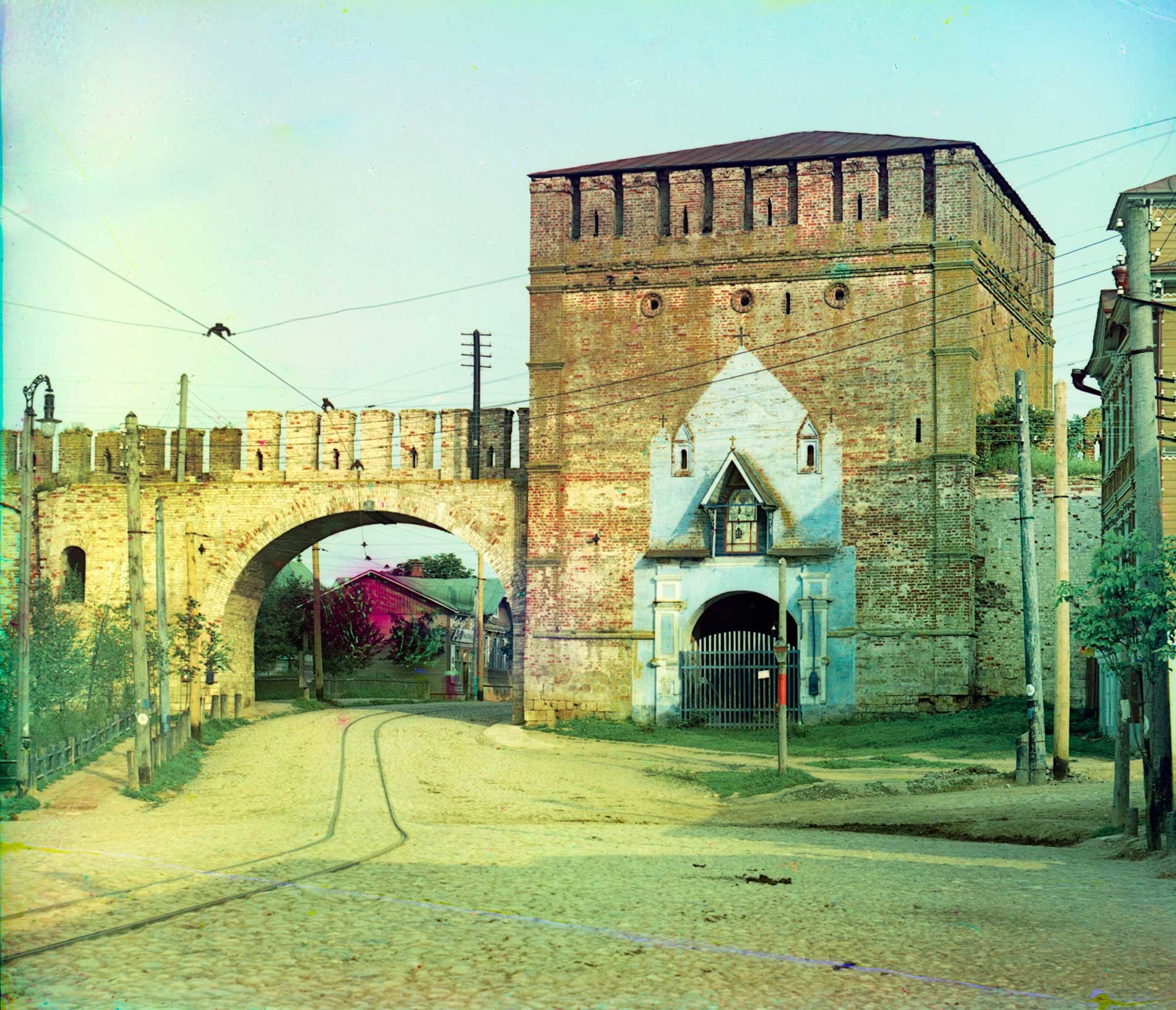 Cittadella di Smolensk. Porta e Torre di San Nicola, con la linea del tram. Estate 1912

