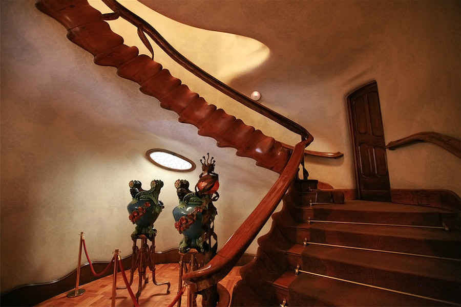 Escadaria da Casa Batllo.
