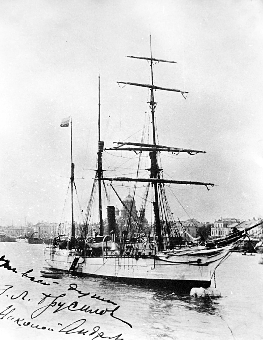 A embarcação “Santa Anna”. 