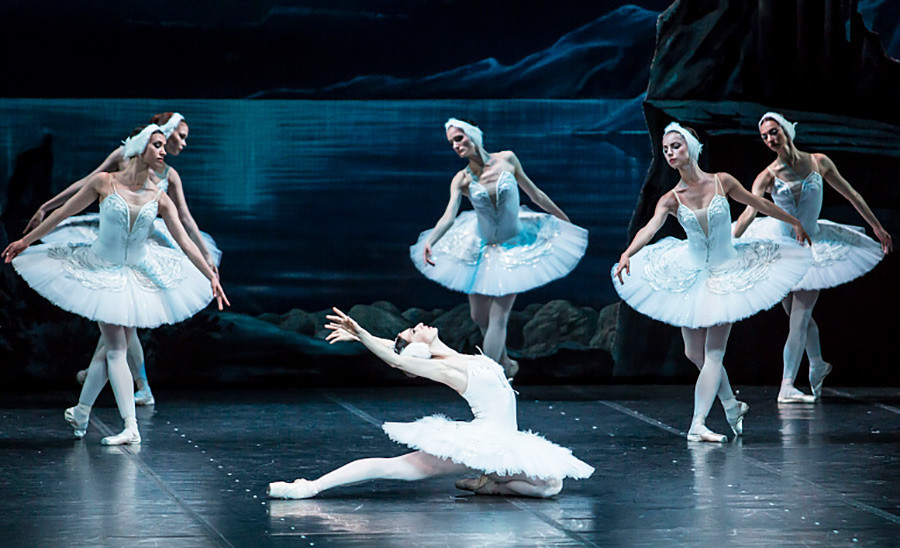 'Swan Lake' di Teater Alexandrinsky 