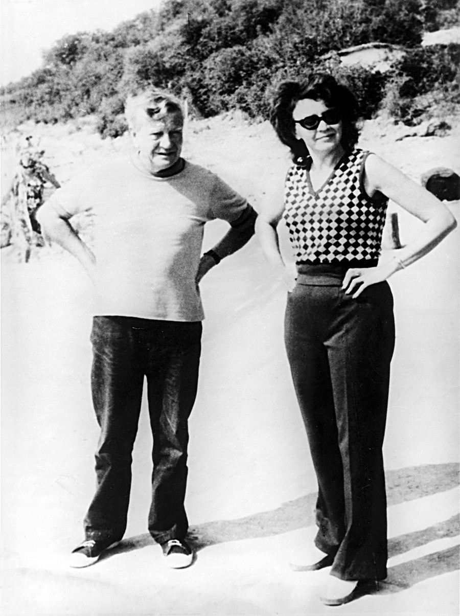 Kim Philby de férias com sua última mulher, Rufina Pukhova, na União Soviética nos anos 1970.