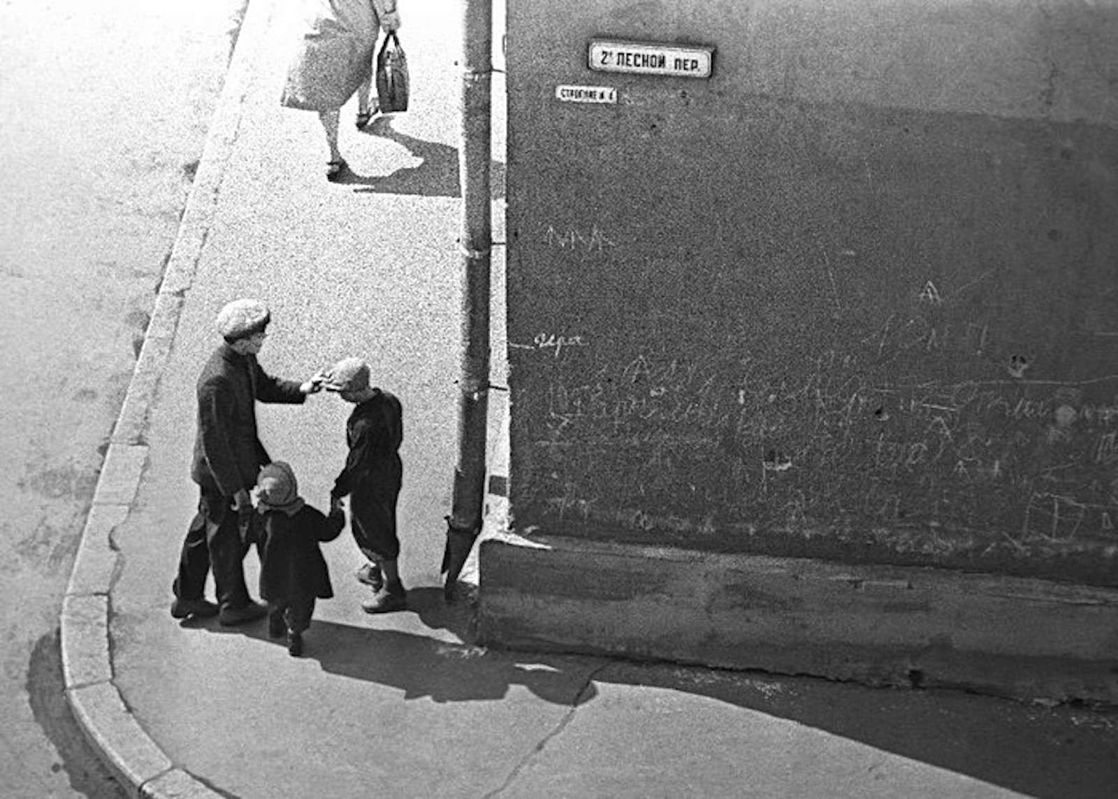 En la esquina. 2º Lesnói pereúlok, 1958.