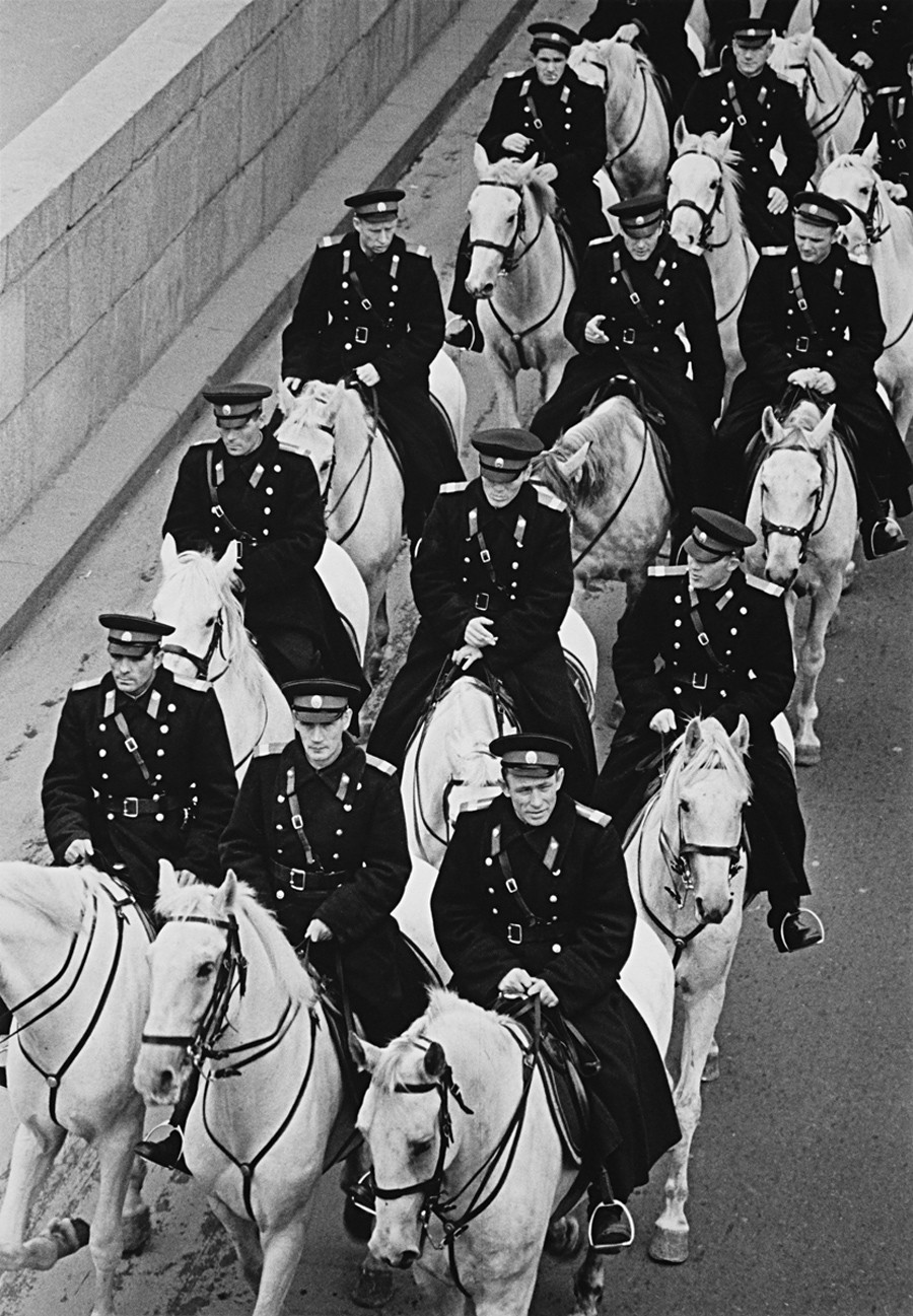 Milicia a caballo, 1962.