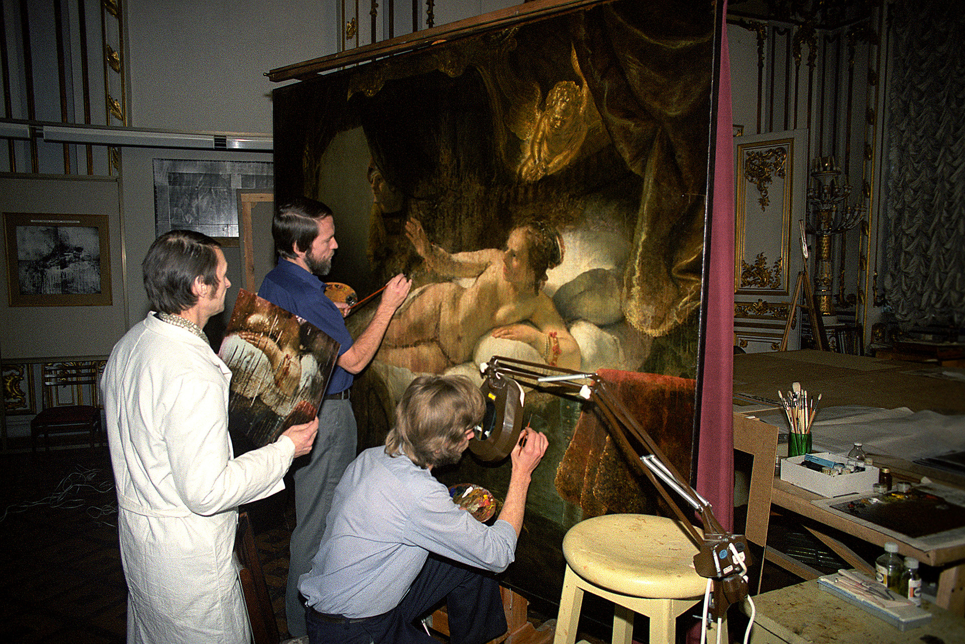 Restorers during their work on 