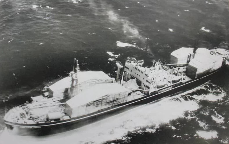 Sovjetski brod s nuklearnim bojevim glavama.
