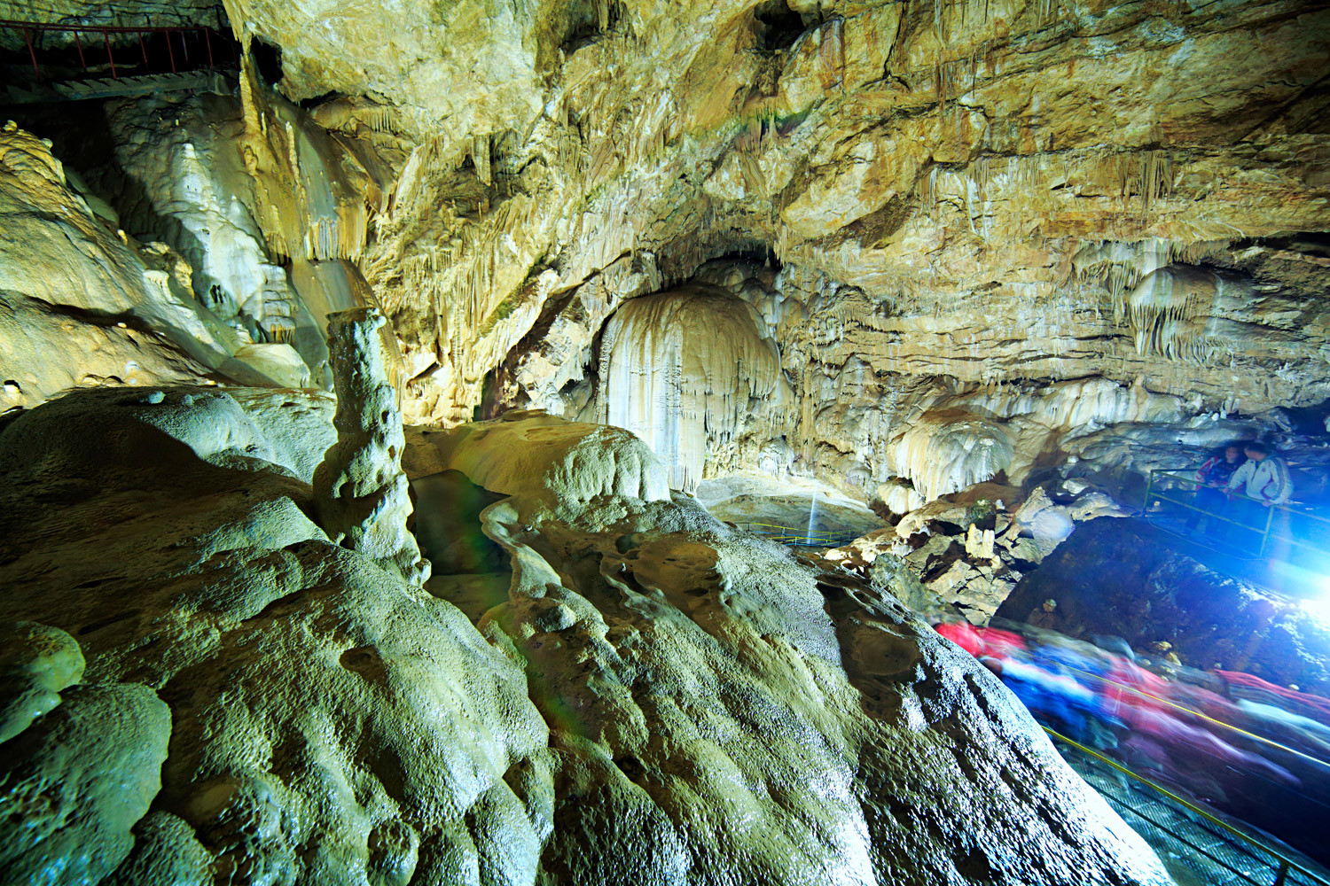 Афонская пещера в Абхазии режим