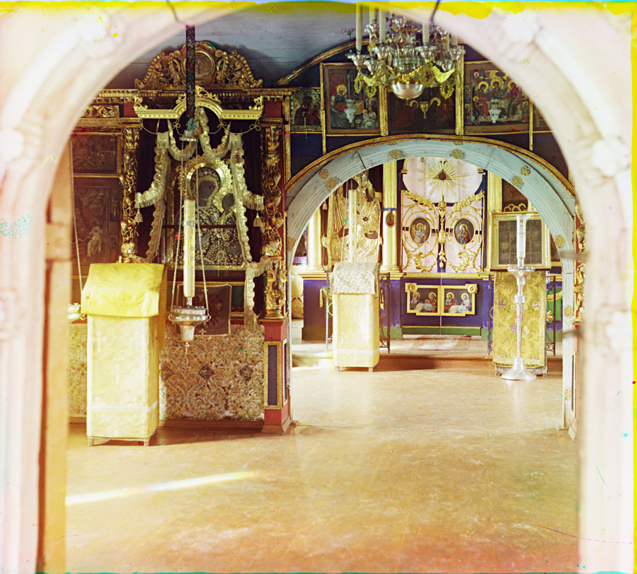 Church of the Tikhvin Icon (Old Church of the Ascension). Interior, view east from vestibule toward icon screen. Summer 1910.