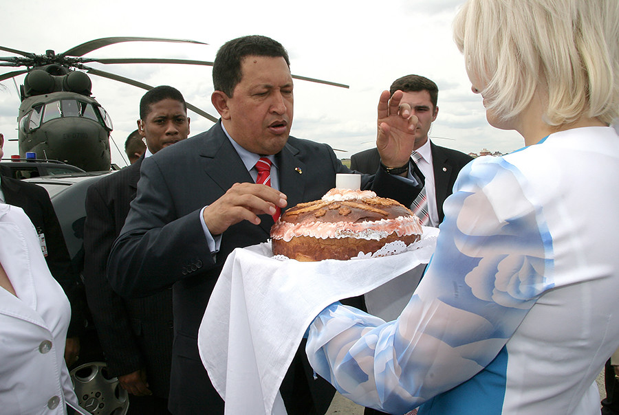 Venezuelan President Hugo Chavez (left) visiting the Rostvertol helicopter plant, 2007.