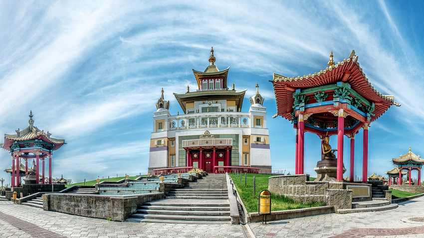 The Golden Abode of the Buddha Shakyamuni (Kalmykia)