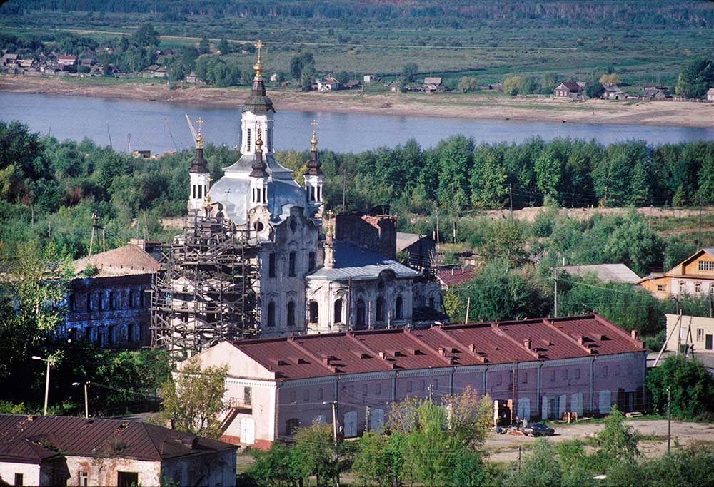 Church of Sts. Zacharias&Elizabeth. Northeast view from kremlin bluff. Background: Irtysh River. September 1, 1999.