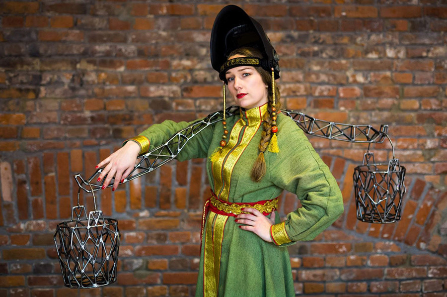 ロシアの「溶接の女王」によって創られた衝撃的な金属製の彫刻が信じられない - ロシア・ビヨンド