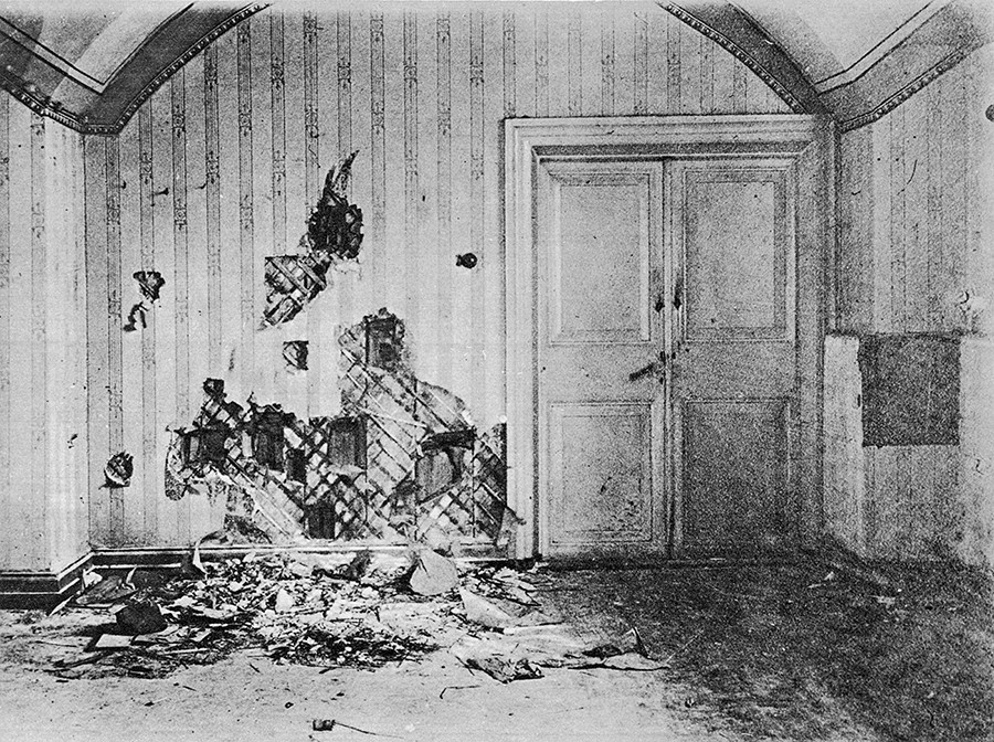 Der Keller des Ipatjew-Hauses nach der Ermordung der Zarenfamilie