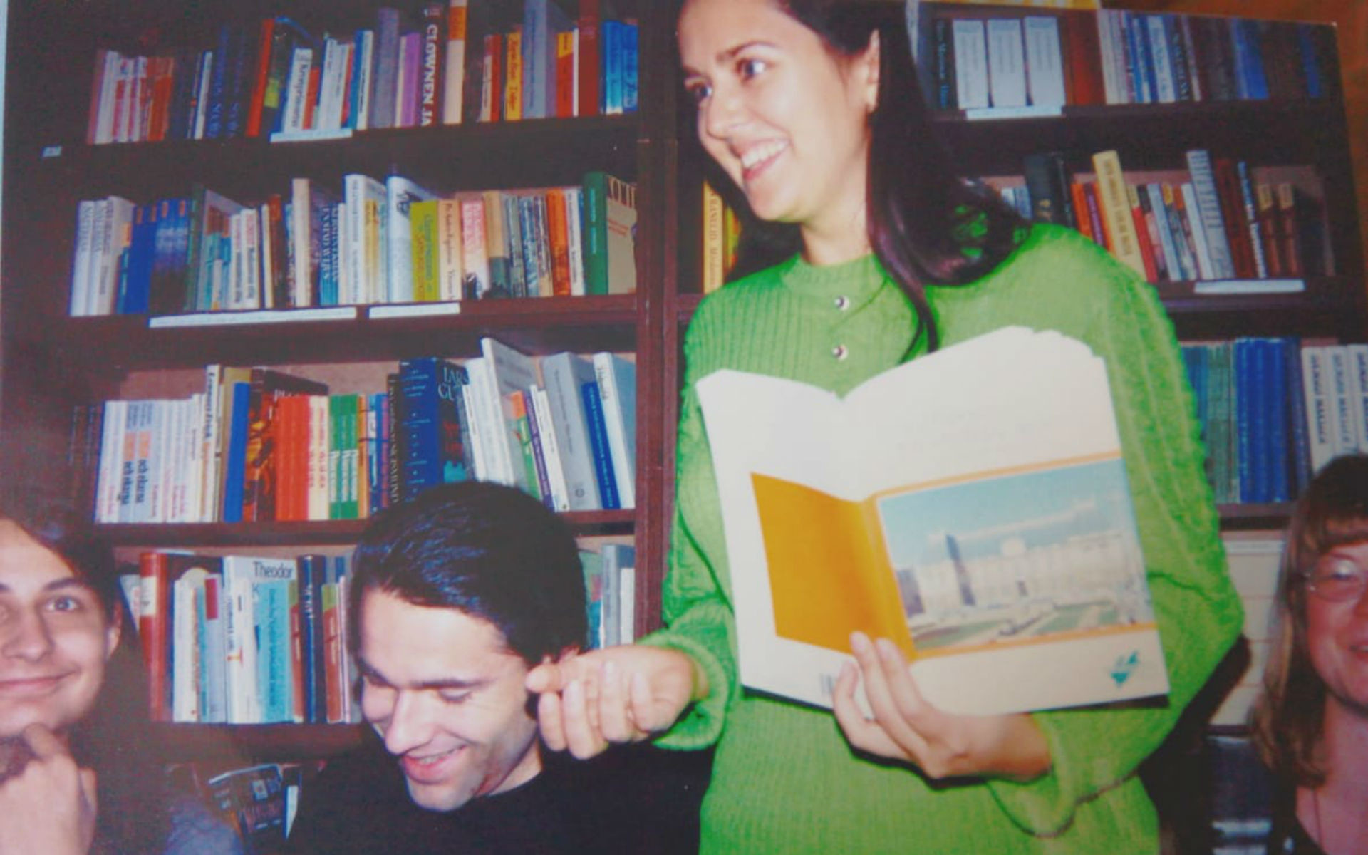 La joie semblait régner lors des cours de breton d’Anna Mouradova (au centre), à l’Université d’État de Moscou, en 1997.