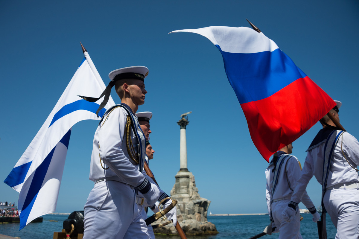 Руски морнар на прослави Дана Руске морнарице у Севастопољу. 