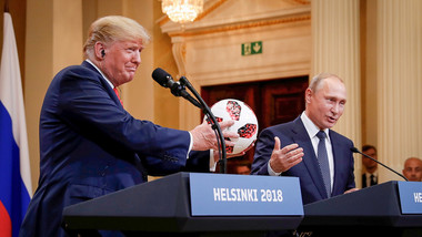 Ветеран на руската тајна служба: Топката што Путин му ја подари на Трамп не е прислушен уред