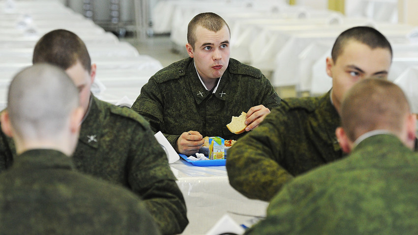 Soldiers are in the canteen at the Sertolovo Military Training Centre, Leningrad Region