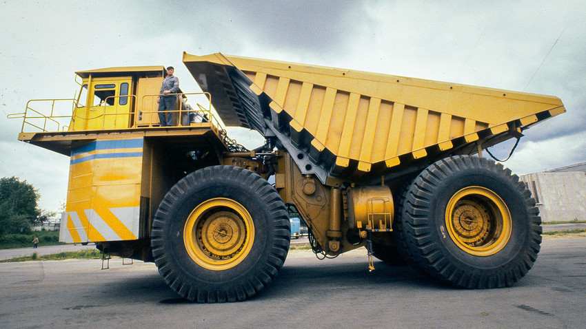 Liza bir kuni porno yulduz bilan Shorena Begashvili erotika