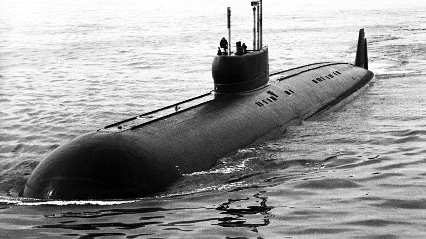 Submarino russo estabelece novo recorde do ponto mais profundo