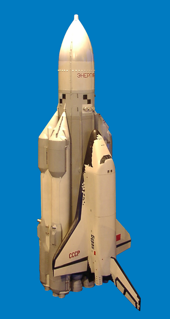 Maketa nosilne rakete Energija z raketoplanom Buran