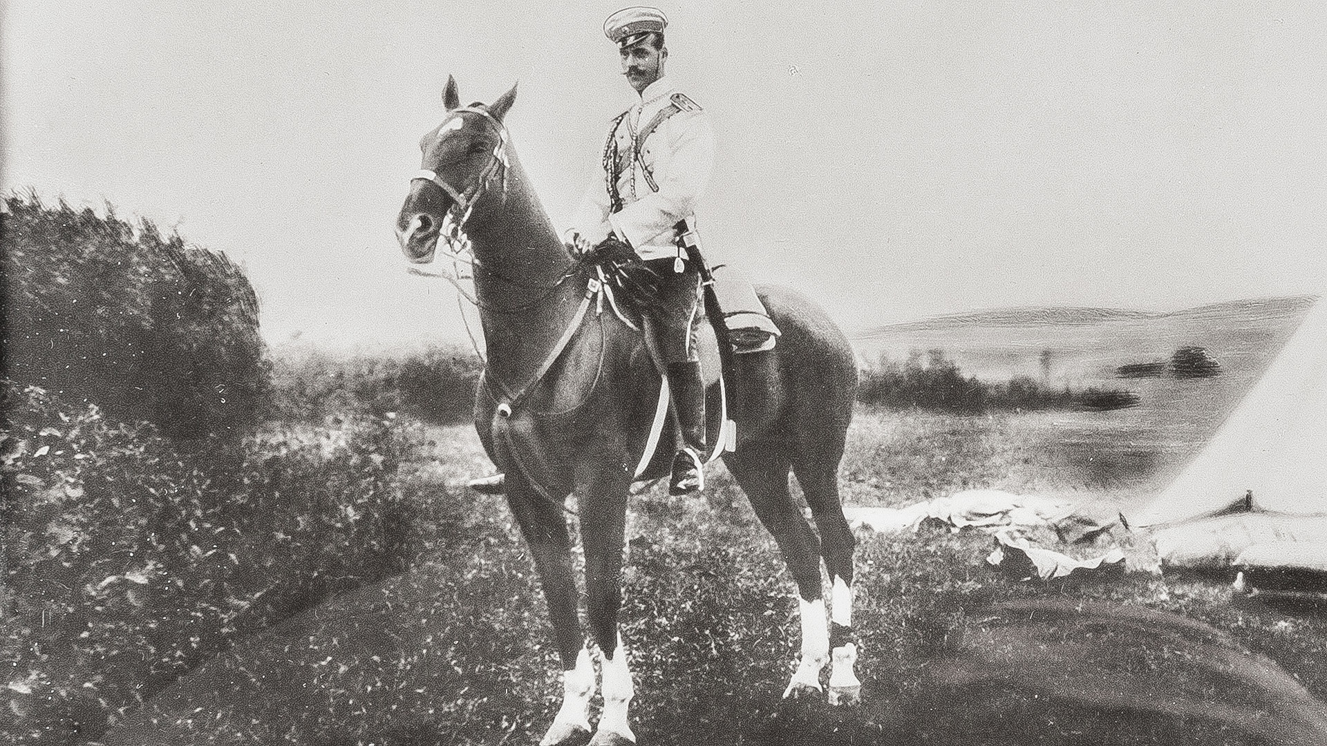 Il Granduca Mikhail Aleksandrovich a cavallo