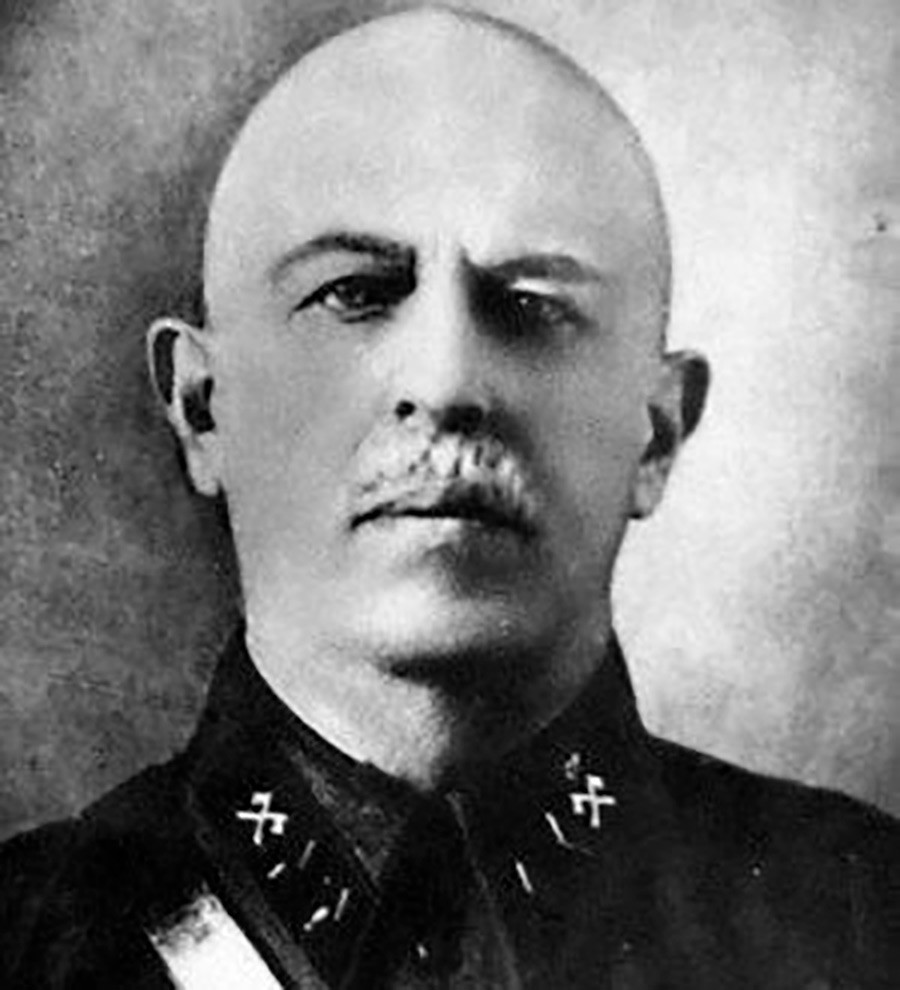 Serguéi Jmelkov.