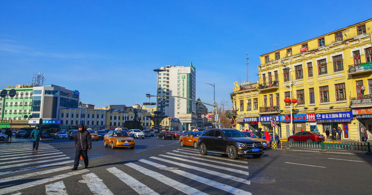 On the right: Lungmen Grand Hotel (opened in 1901) 