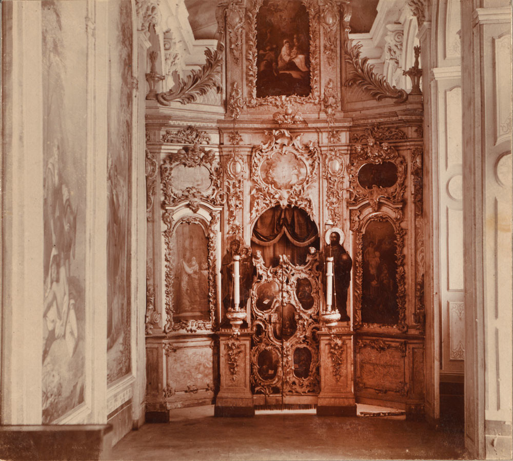 Dormition Cathedral. South chapel (Annunciation), view toward icon screen. Summer 1911. 