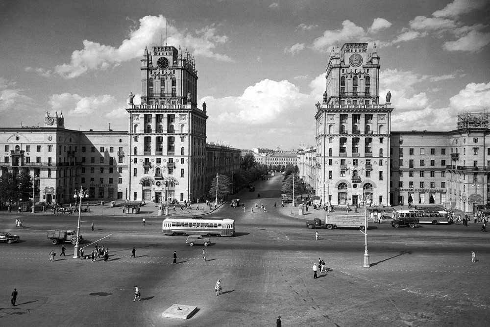 Place de la gare, Minsk (Biélorussie), années 1960